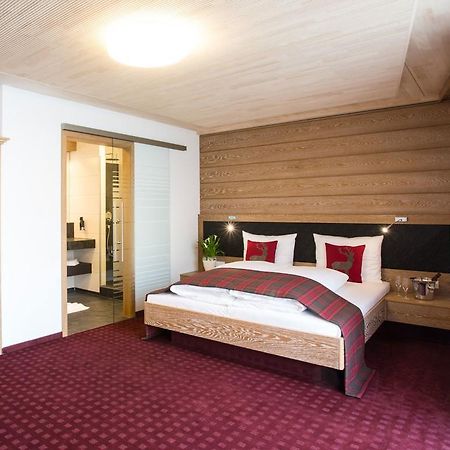 Hotel Kreuz Gaestehaus Und Lauchertbar Mit Terrasse Gammertingen Dış mekan fotoğraf