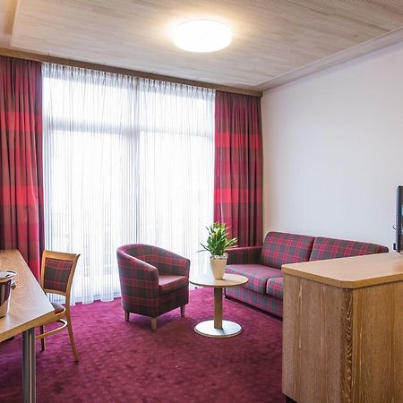 Hotel Kreuz Gaestehaus Und Lauchertbar Mit Terrasse Gammertingen Dış mekan fotoğraf