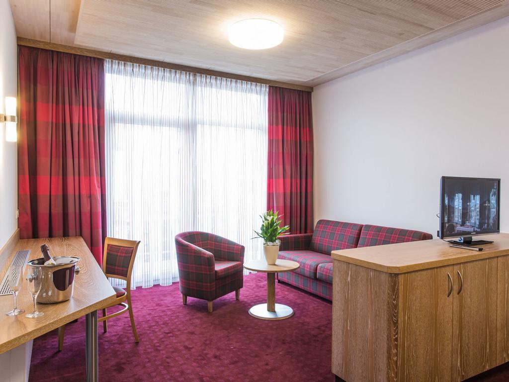 Hotel Kreuz Gaestehaus Und Lauchertbar Mit Terrasse Gammertingen Dış mekan fotoğraf
