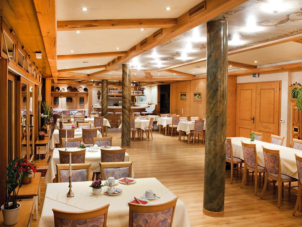Hotel Kreuz Gaestehaus Und Lauchertbar Mit Terrasse Gammertingen Dış mekan fotoğraf