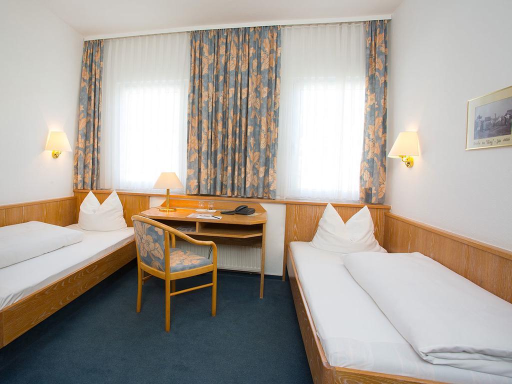 Hotel Kreuz Gaestehaus Und Lauchertbar Mit Terrasse Gammertingen Oda fotoğraf